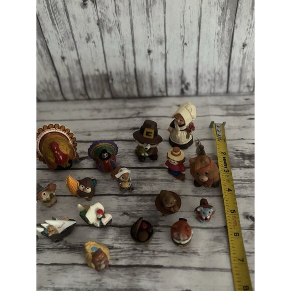 19 Vintage Hallmark Merry Miniatures Fall Thanksgiving 80s Bears Squirrel Turkey - Picture 16 of 16